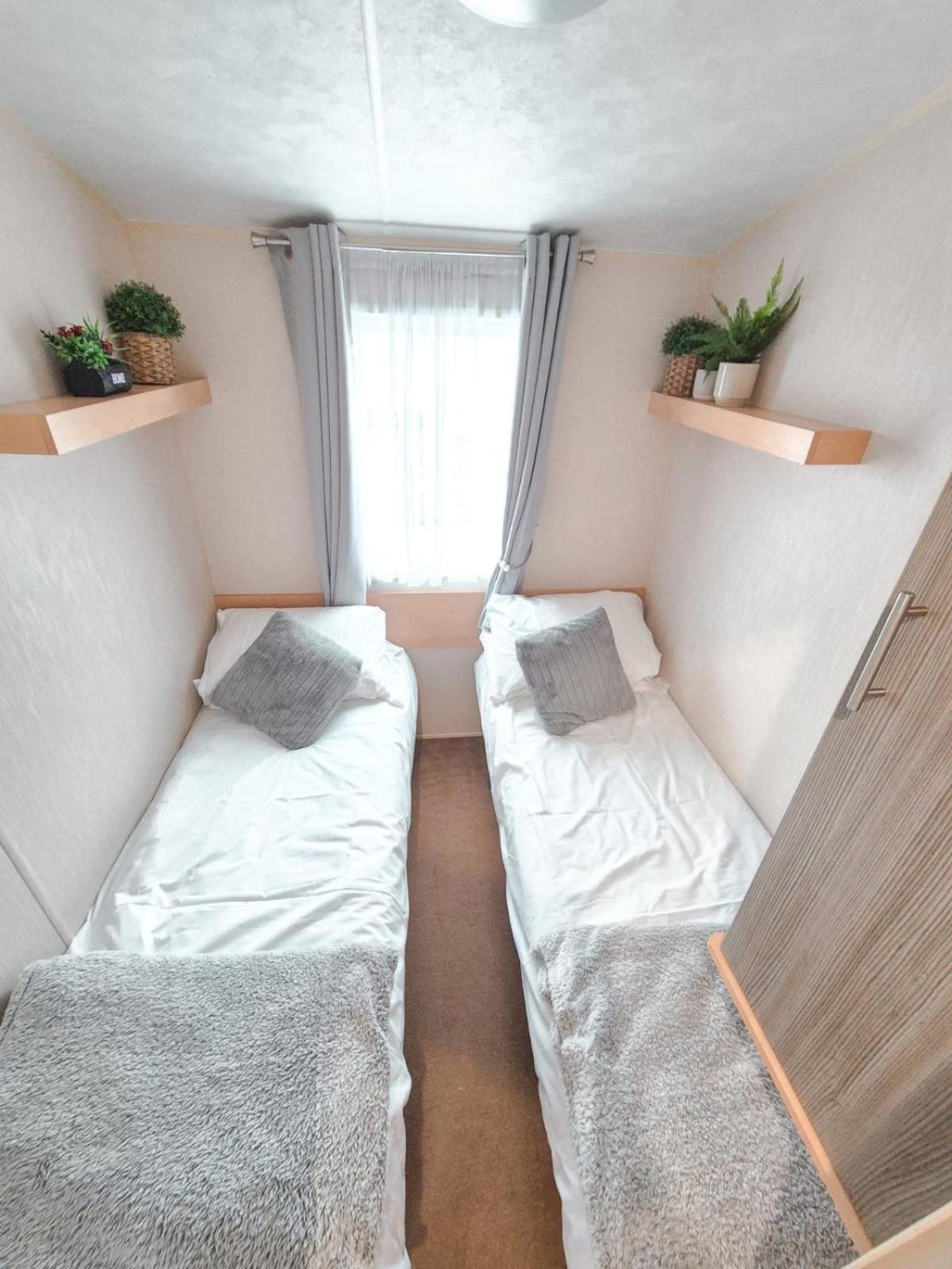 Whitstable Vacation Apartment Seasalter Bagian luar foto